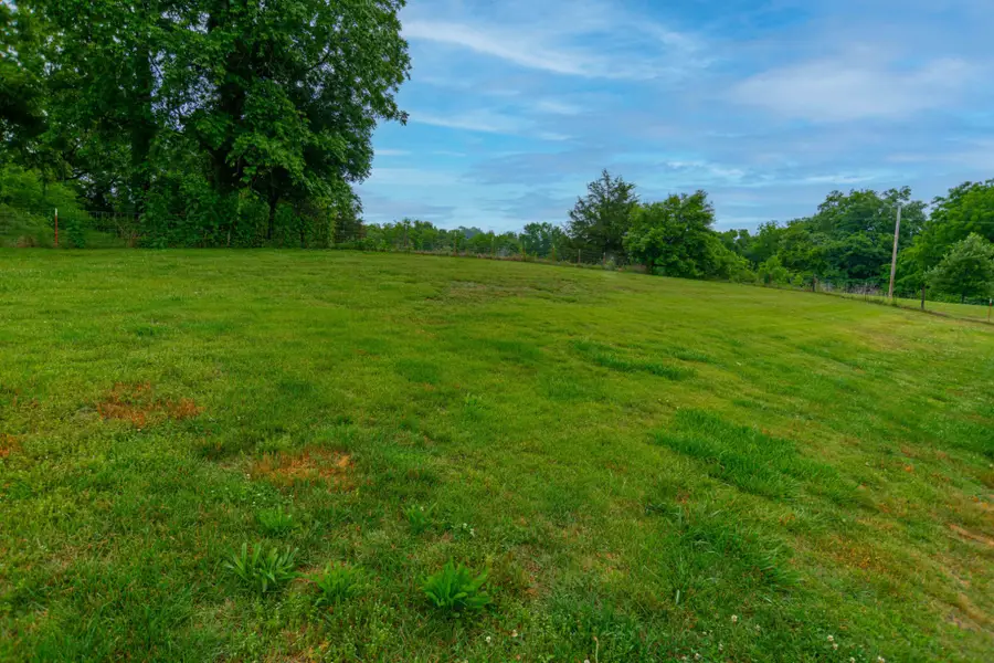 6933 Winchester Hwy, Winchester, TN 37398 - #3