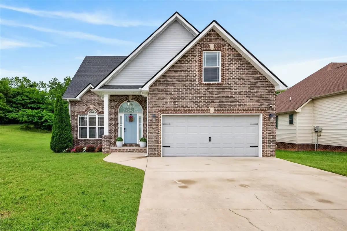 1025 Garner Hills Dr, Clarksville, TN 37042 - #1