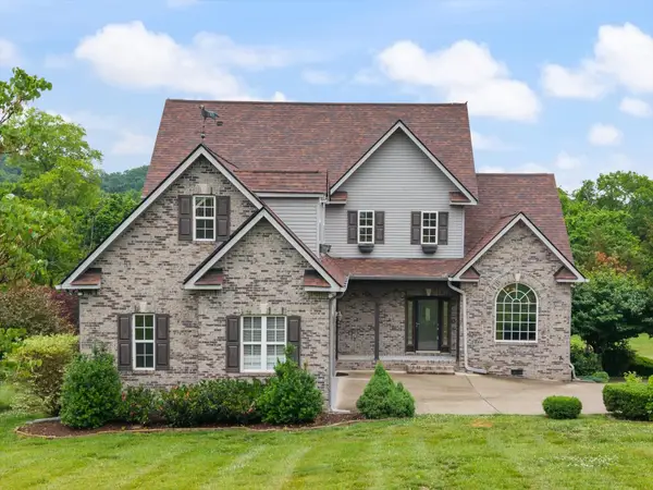 2216 Twin Peaks Ct, Spring Hill, TN 37174