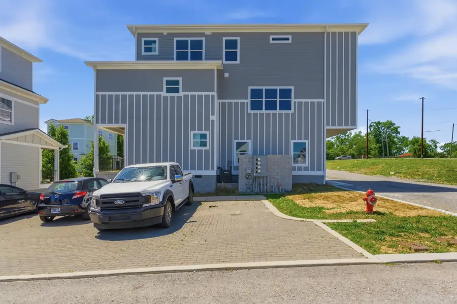 1121 Lawrence Ave E #3, Madison, TN 37115 - #2