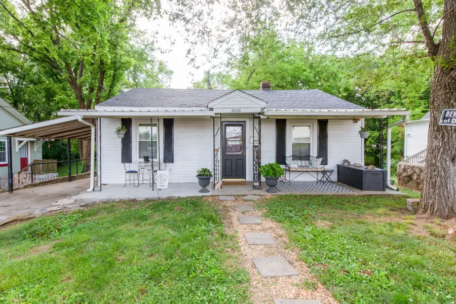 2006 Thomas Ave, Columbia, TN 38401 - #2