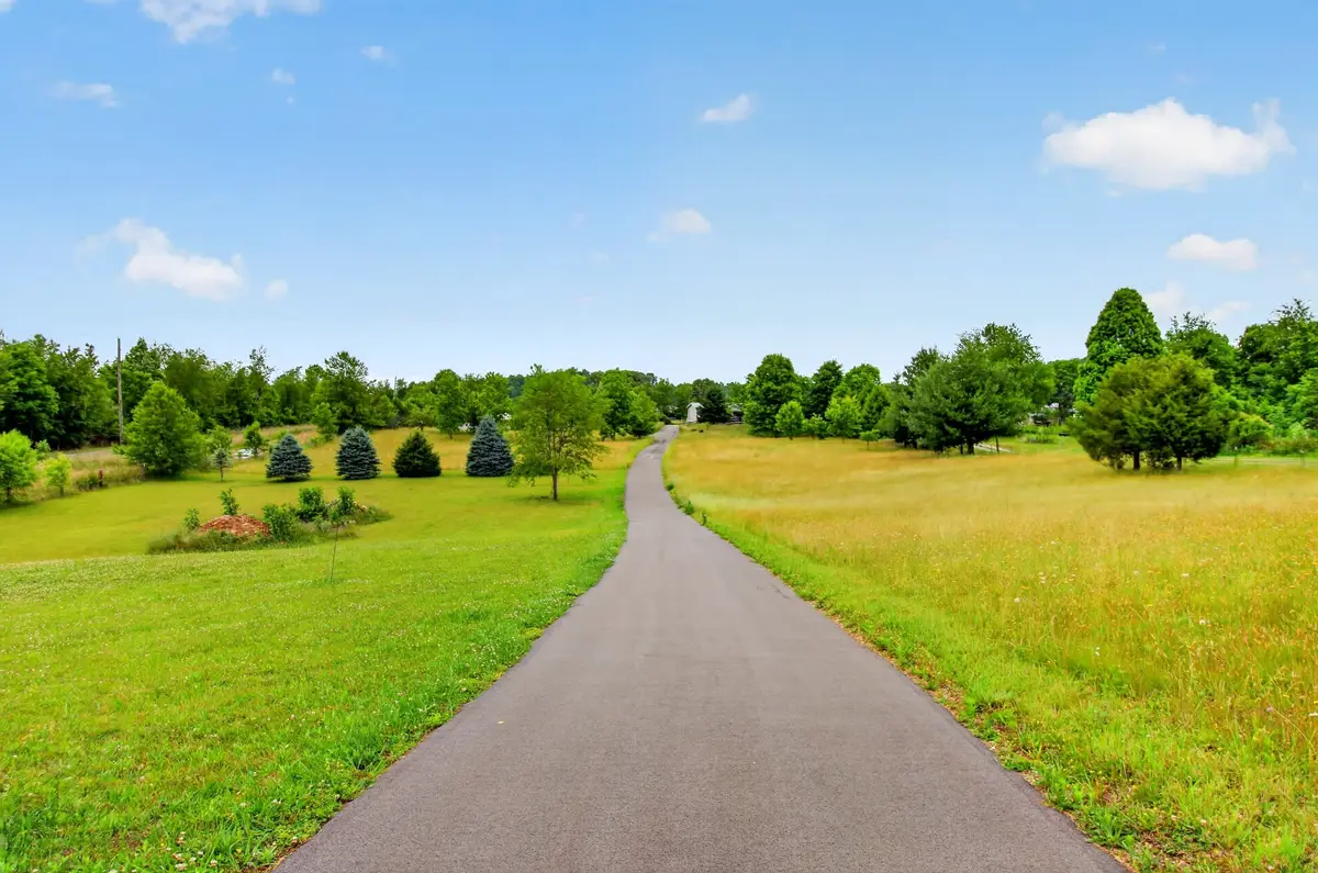 325 Rambo Rd, Greeneville, TN 37743 - #1