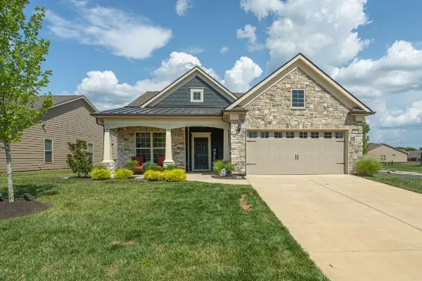 2212 Henderson Dr, Spring Hill, TN 37174