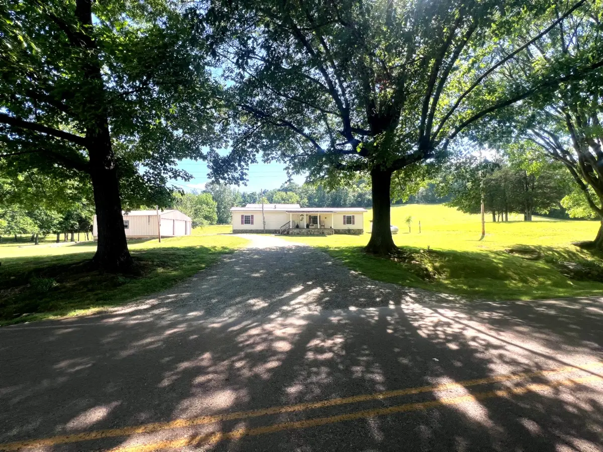 1133 Culps Bend Rd, Clifton, TN 38425 - #1