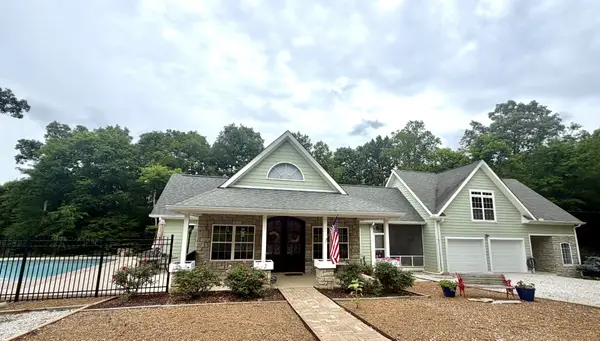 7916 E Plunders Creek Rd, Dickson, TN 37055