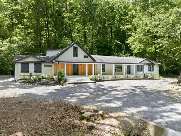 1032 Paint Pony Trl, Pegram, TN 37143