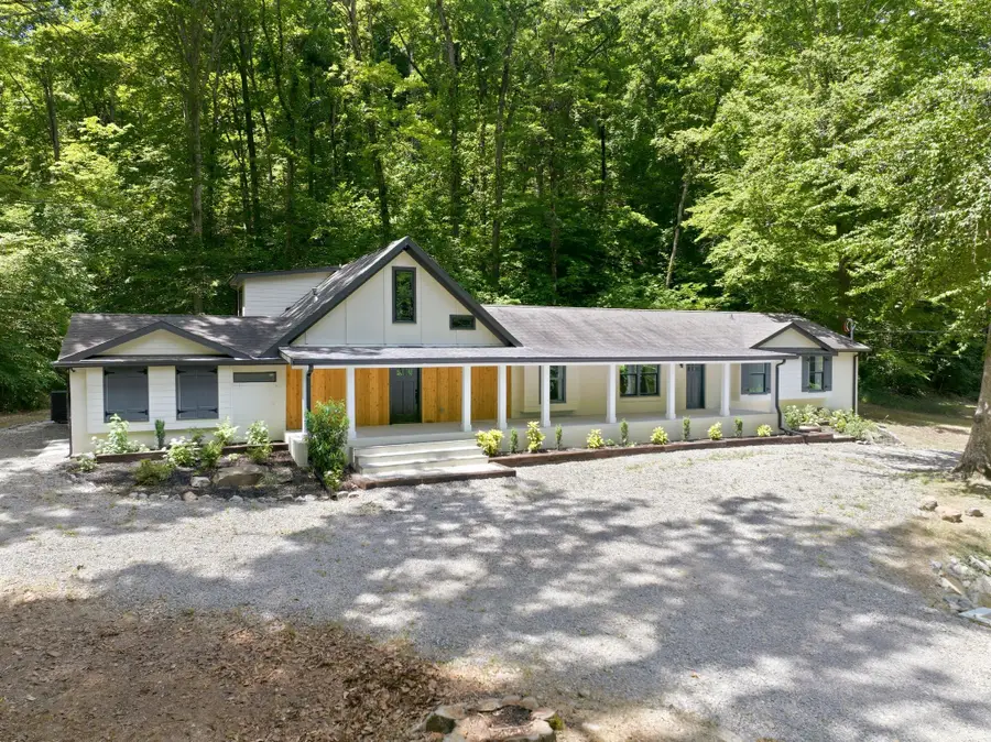 1032 Paint Pony Trl, Pegram, TN 37143 - #2
