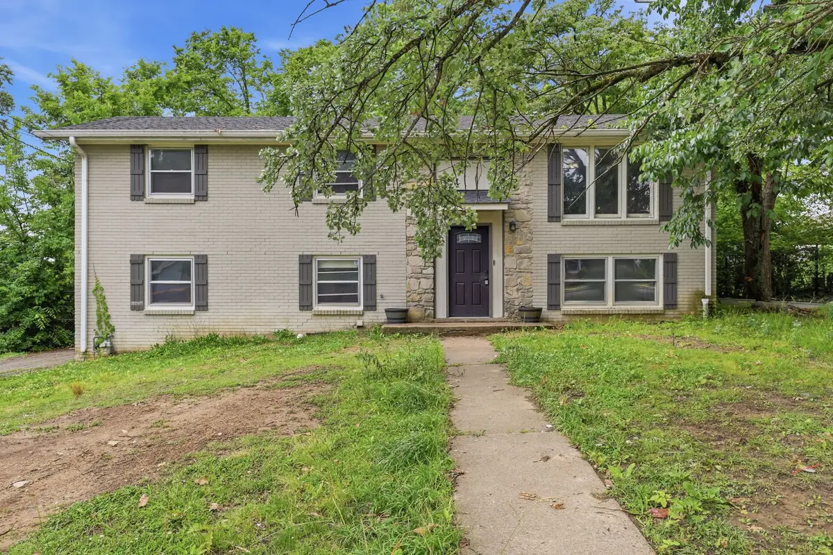 2615 Edge O Lake Dr, Nashville, TN 37217 - #1