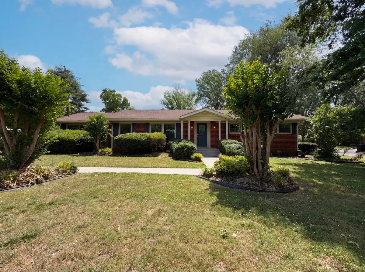 1119 Walton Dr, Murfreesboro, TN 37130 - #1