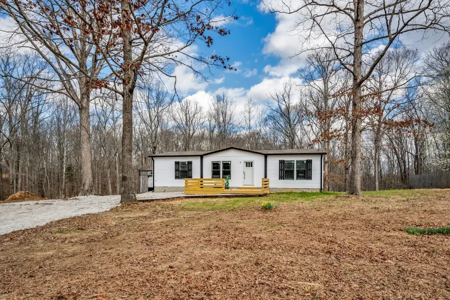 8130 Oak Springs Rd, Nunnelly, TN 37137 - #3