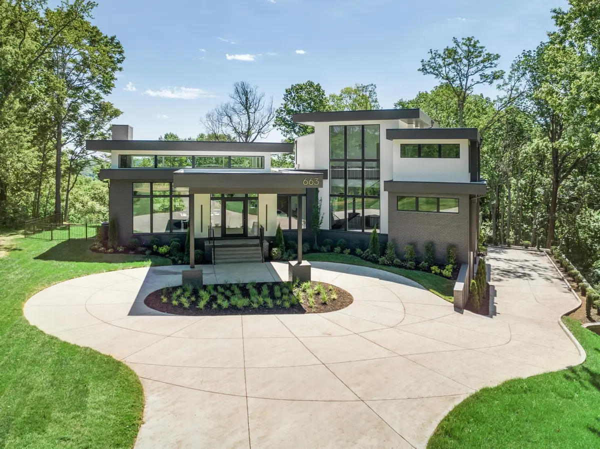 663 Hunters Trl, Nashville, TN 37209 - #1