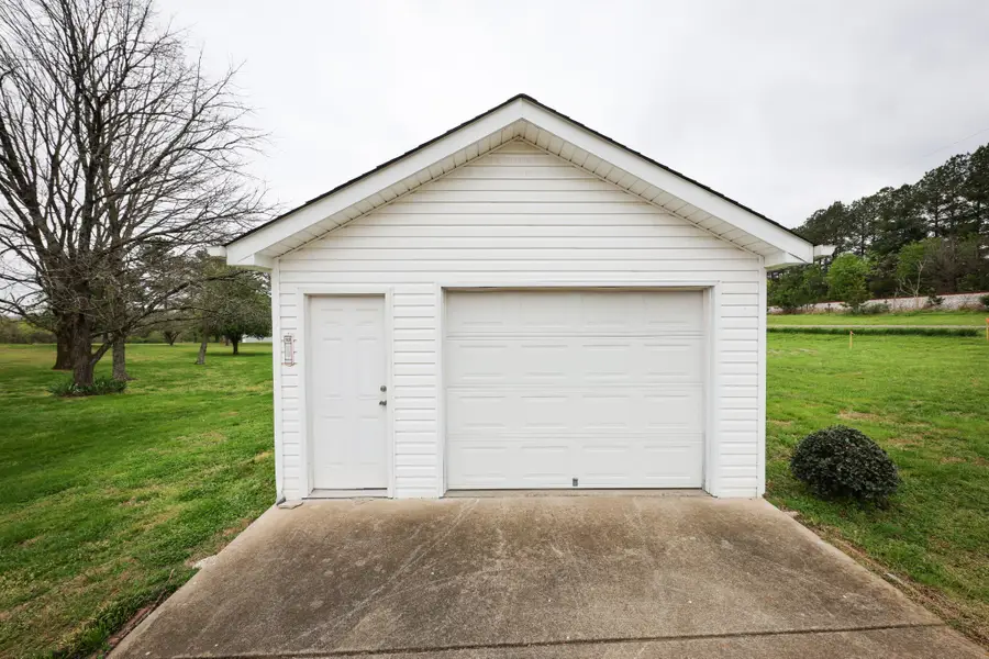 1035 Fox Ln, Lewisburg, TN 37091 - #2