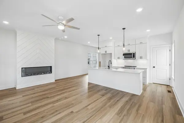 812 Greenland Dr, Murfreesboro, TN 37130