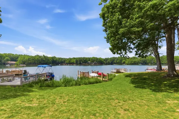 6 Lakeshore Ct #101, Crossville, TN 38558