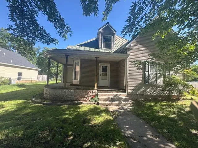 208 S Russell St, Portland, TN 37148 - #1