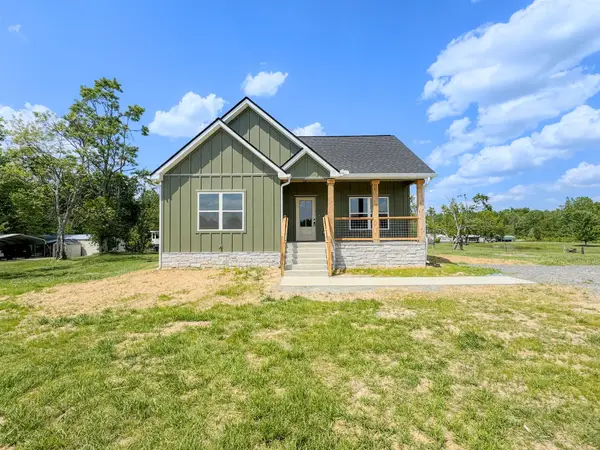 181 Rock House Hollow Rd, Bethpage, TN 37022