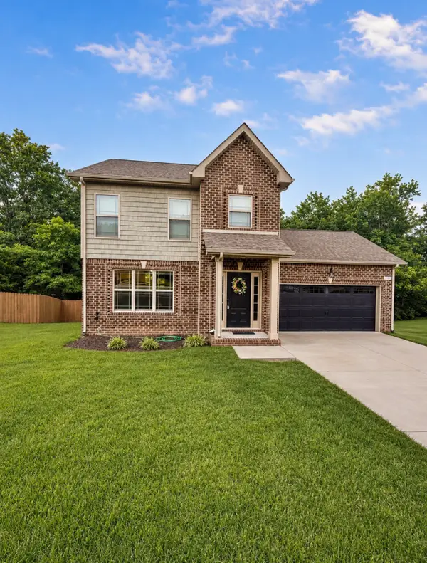 1004 Orchard Hills Dr, Clarksville, TN 37040