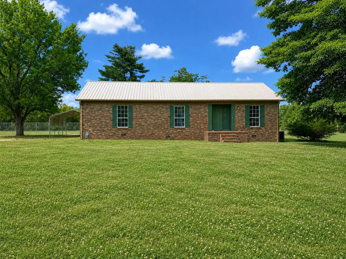 324 Oak St, Summertown, TN 38483 - #1
