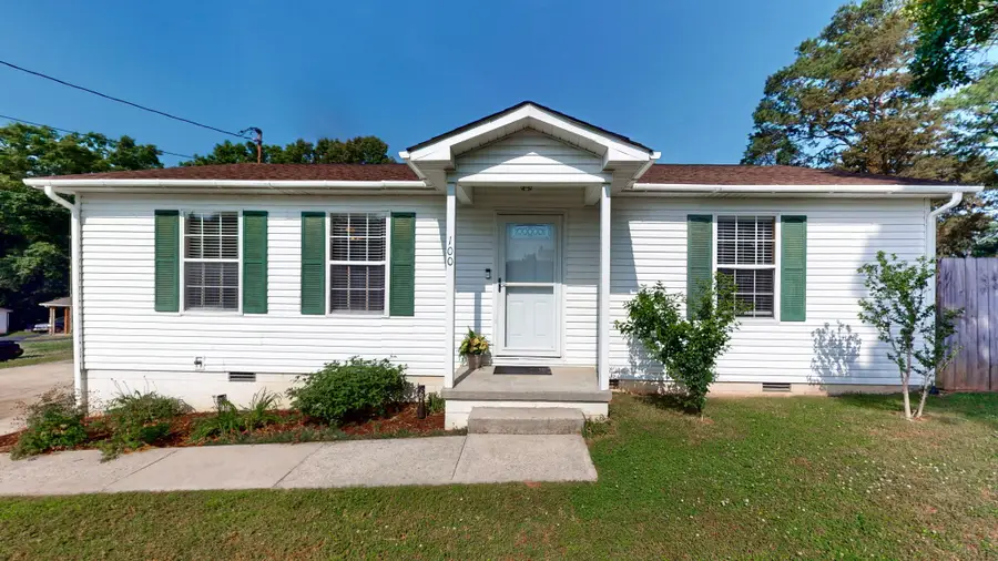 100 Waggoner St, Decherd, TN 37324 - #2