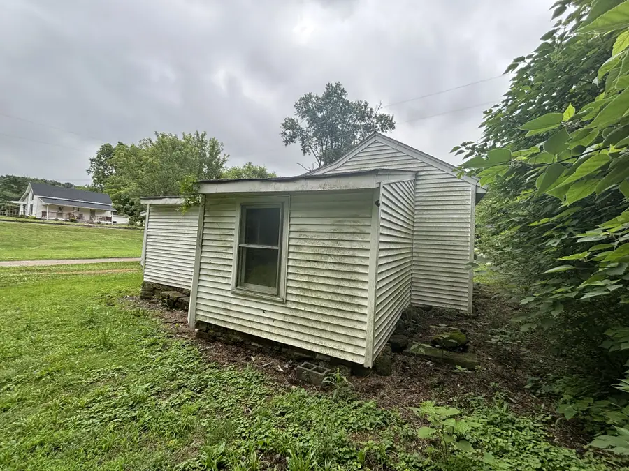 113 Water St, Cornersville, TN 37047 - #3