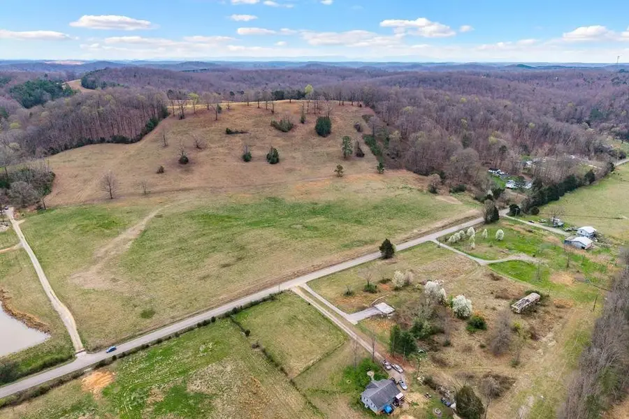 3 N Nopone Valley Rd, Decatur, TN 37322 - #2