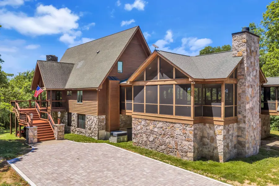 4059 Jimmy Gray Robinson Rd, Williamsport, TN 38487 - #2