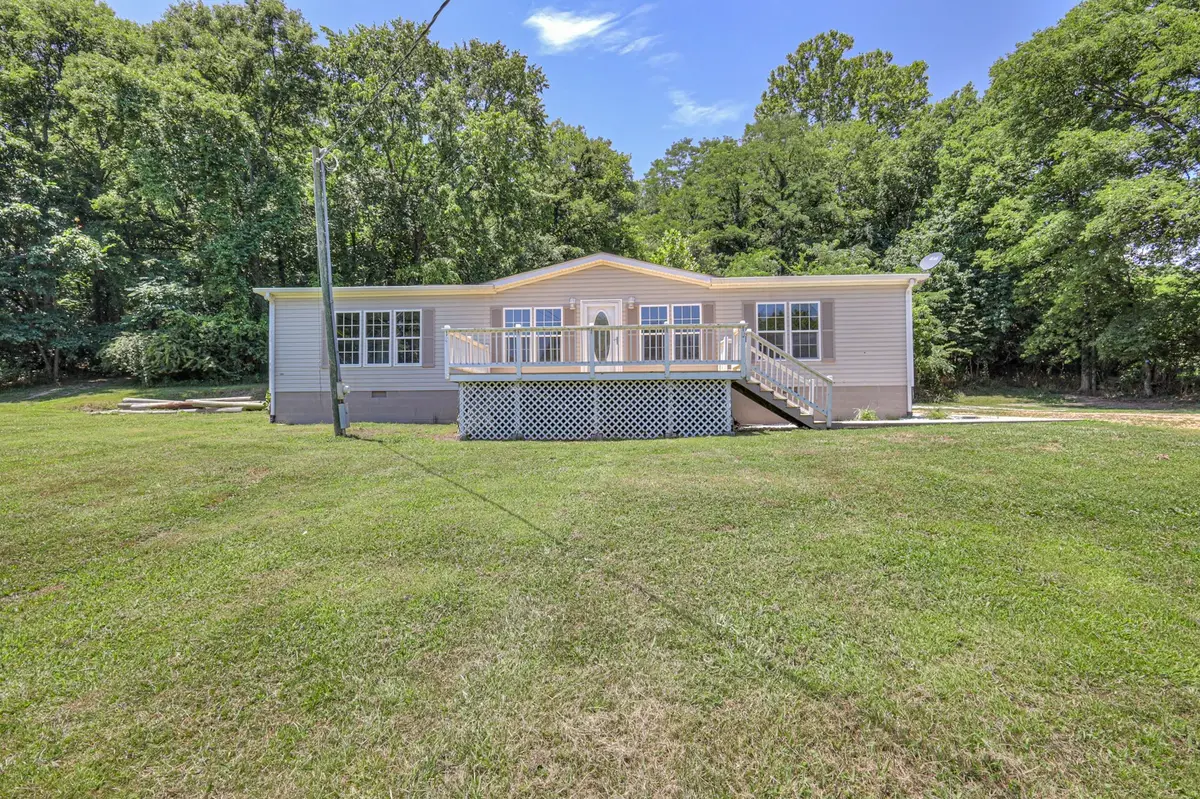 4002 Rippey Lake Rd, Mount Pleasant, TN 38474 - #1