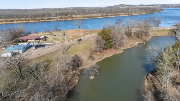 0 Water St, Clifton, TN 38425
