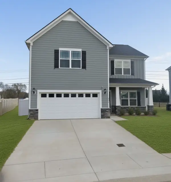 621 High Echelon Cir, Smyrna, TN 37167