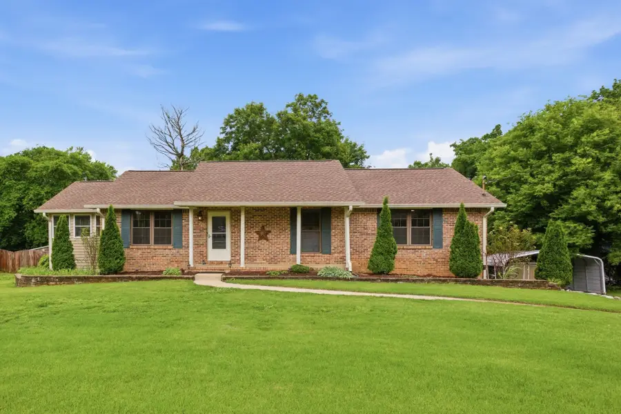 405 Lookout Dr, Columbia, TN 38401 - #2