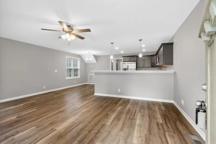 716 Perkins Ave, Clarksville, TN 37040 - #2
