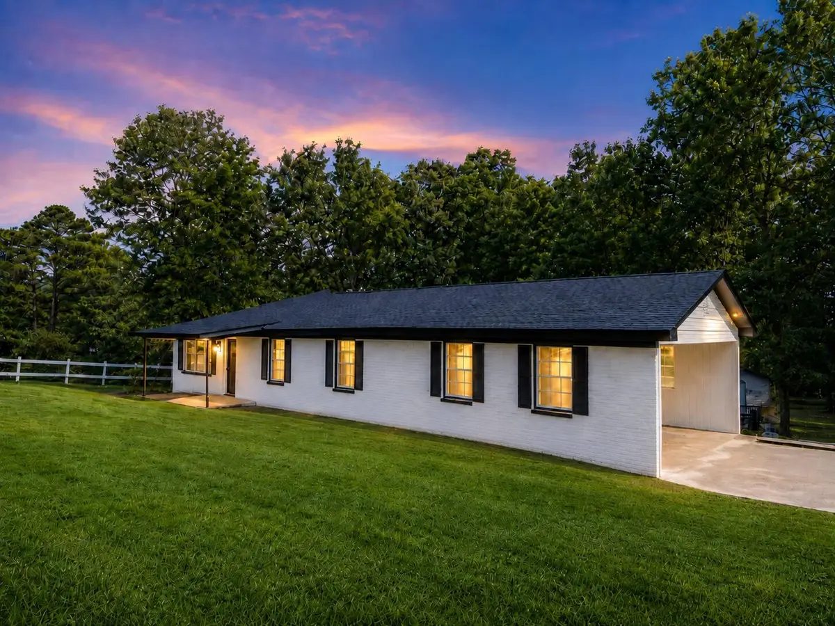 711 Walter Street, Athens, TN 37303 - #1
