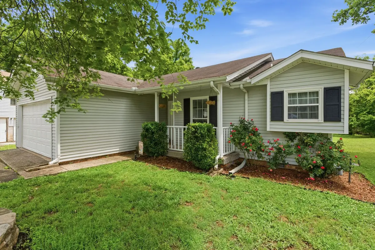 4305 Falling Leaf Ln, Nashville, TN 37207 - #1