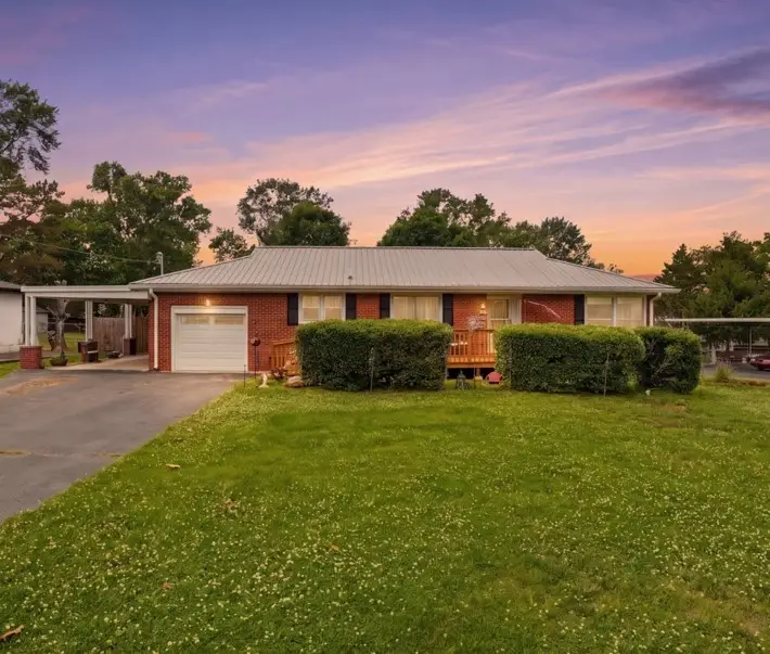 506 Johnson St, Manchester, TN 37355 - #1