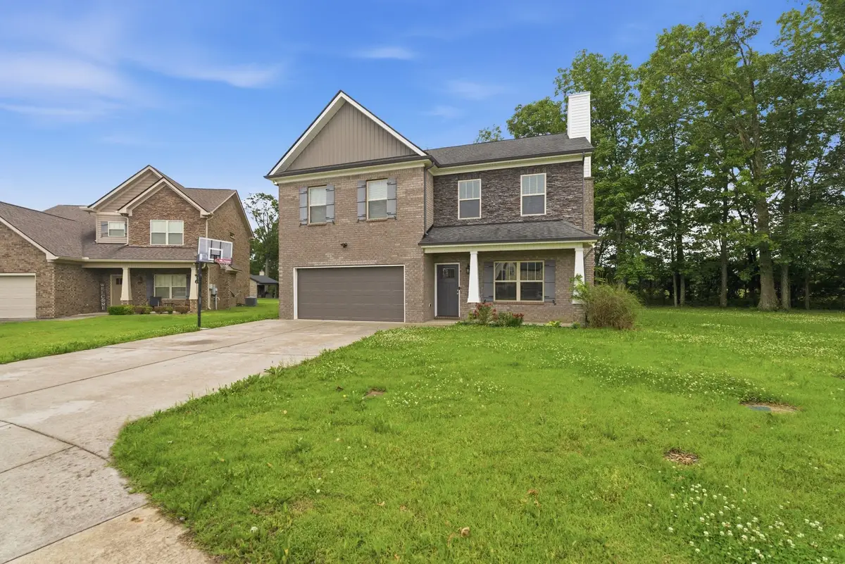 625 Eagleview Dr, Eagleville, TN 37060 - #1