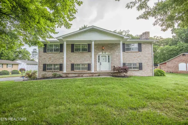 800 Foster Drive, Lenoir City, TN 37772