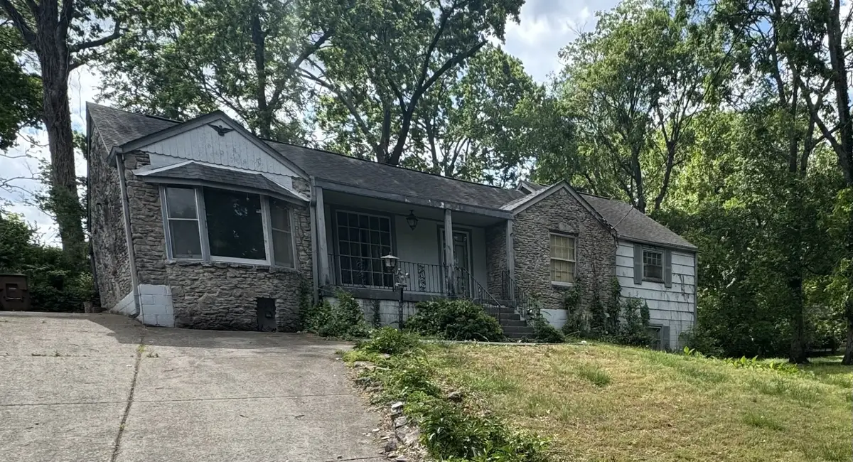 1404 Riverwood Dr, Nashville, TN 37216 - #1