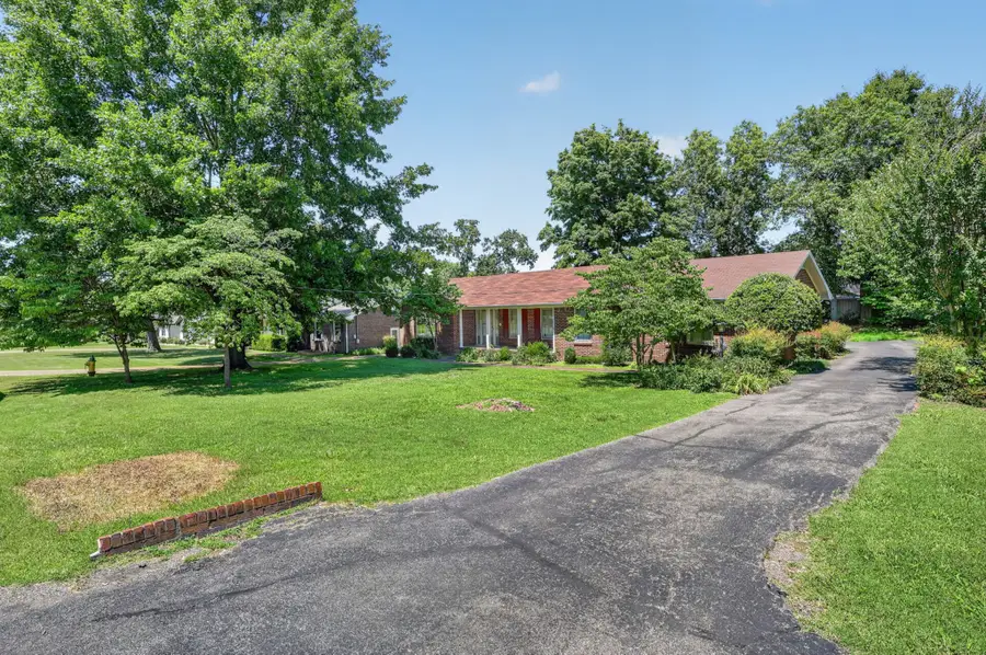 127 Sherry Cir, Gallatin, TN 37066 - #2