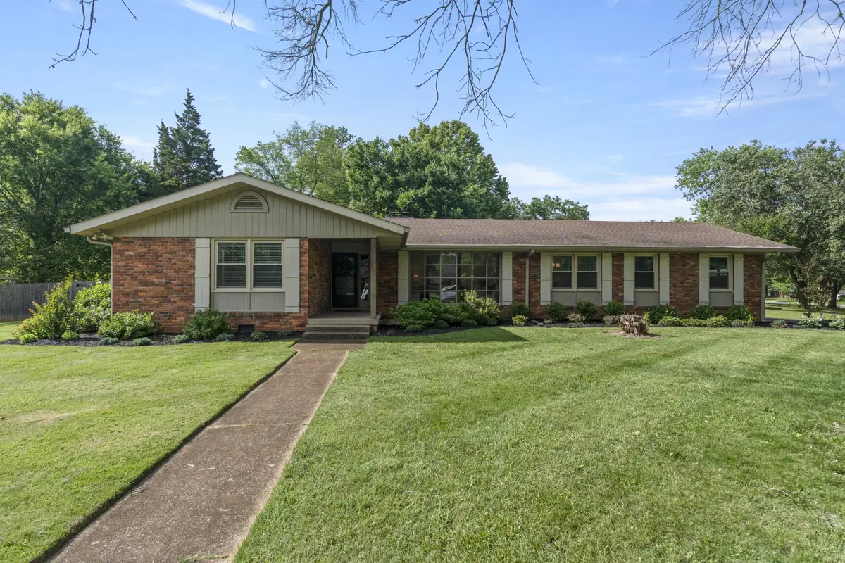 911 Whitehall Rd, Murfreesboro, TN 37130 - #1