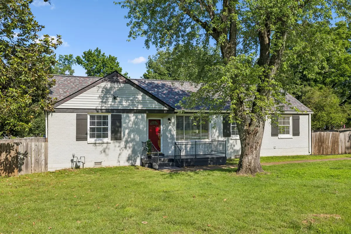 901 Vantrease Rd, Madison, TN 37115 - #1