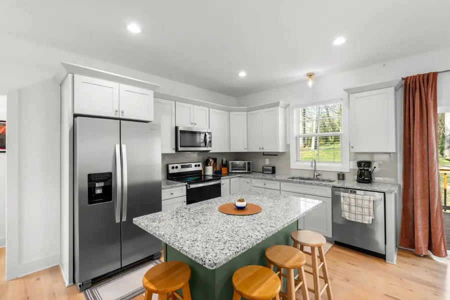 521 Lewis Ln, Charlotte, TN 37036 - #3