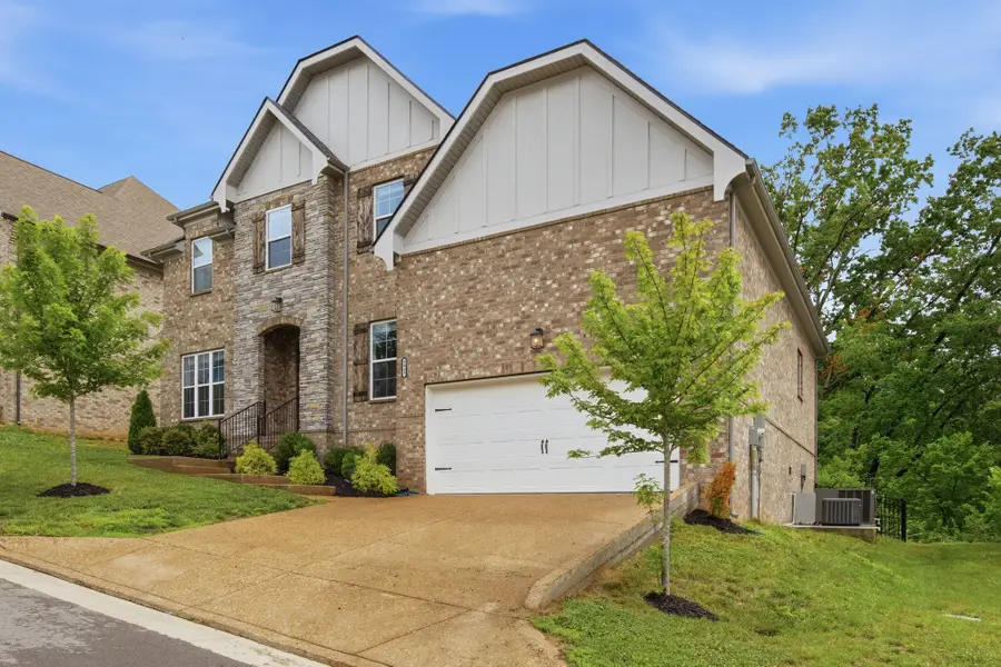 8045 Still Spring Ridge Dr, Nashville, TN 37221 - #2