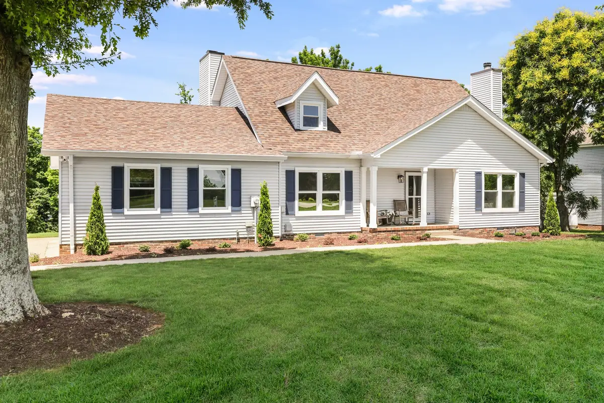 1208 Newmans Trl, Hendersonville, TN 37075 - #1