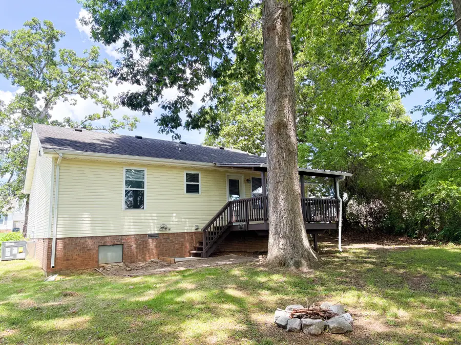 952 Princeton Dr, Clarksville, TN 37042 - #2