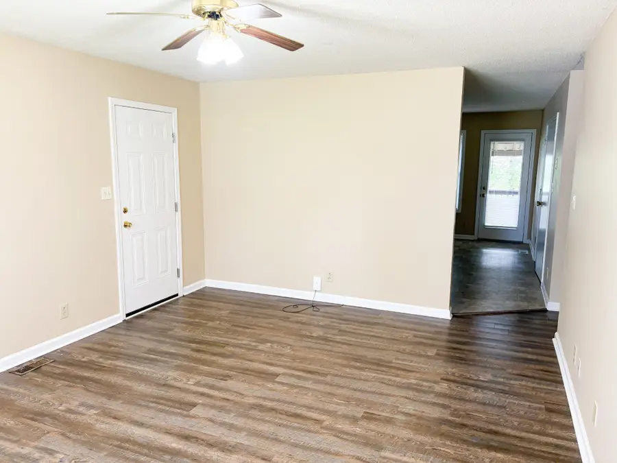 952 Princeton Dr, Clarksville, TN 37042 - #3