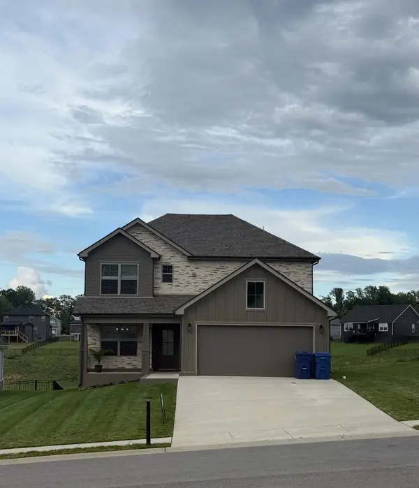 350 Frontier Dr, Clarksville, TN 37043
