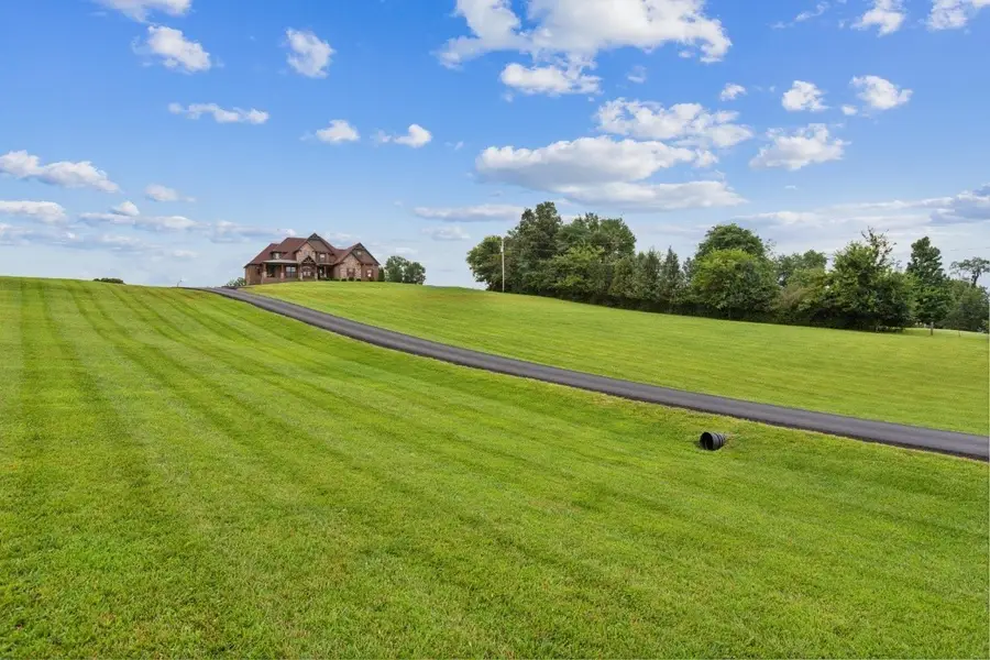 215 George Akins Rd, Westmoreland, TN 37186 - #3