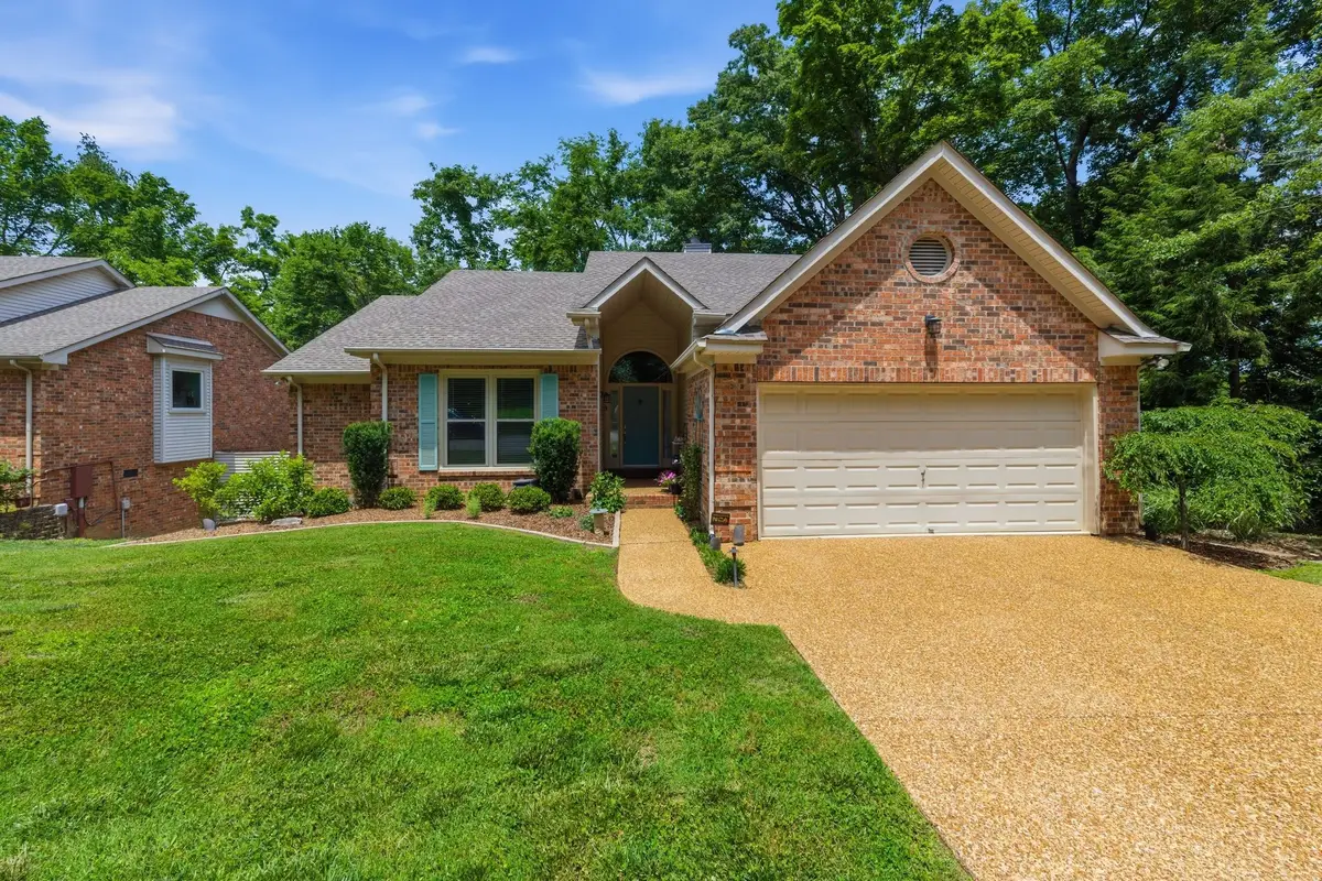 105 Stoneway Close, Nashville, TN 37209 - #1