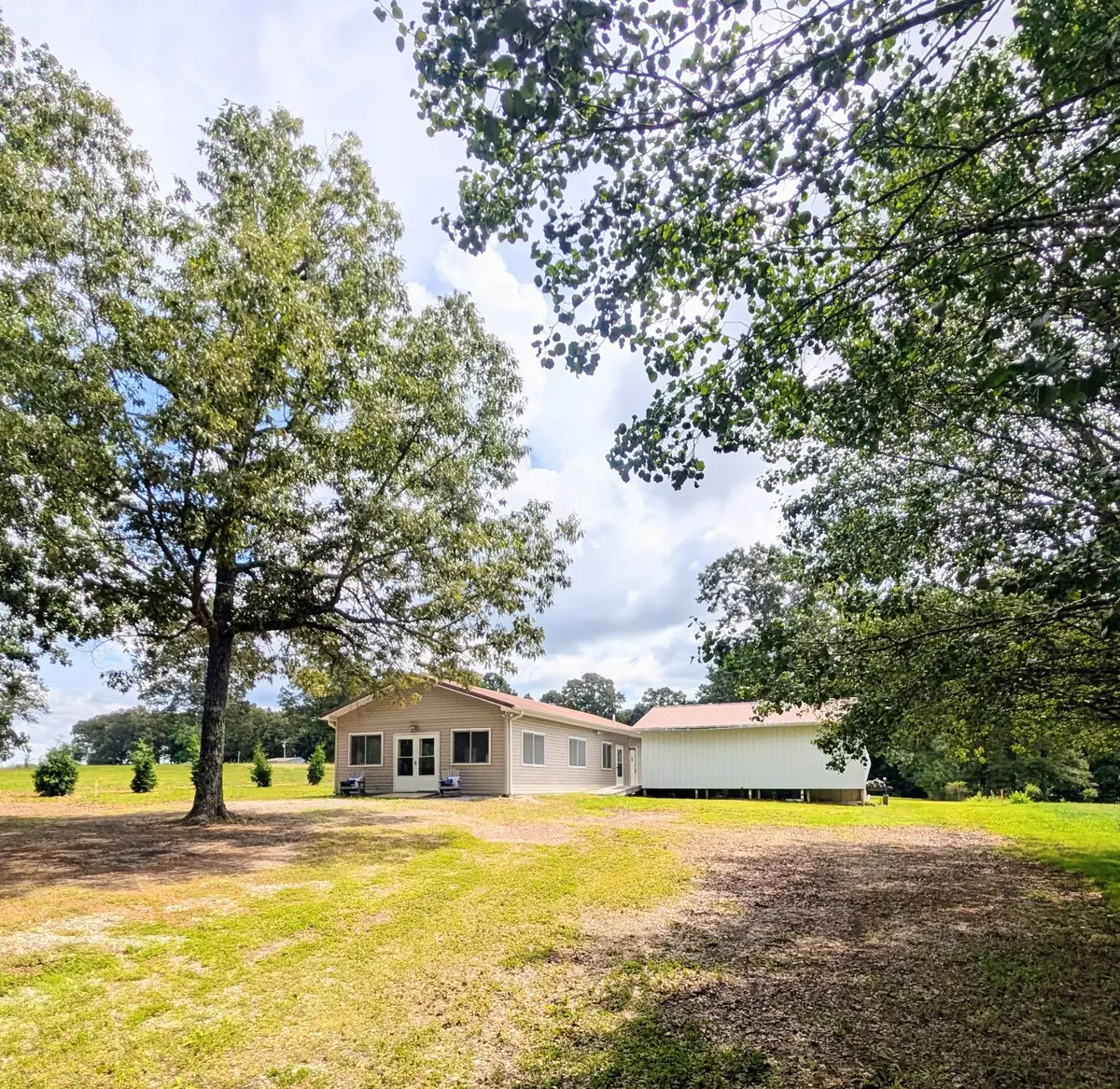 1168 W Green Hill Rd, McMinnville, TN 37110 - #1