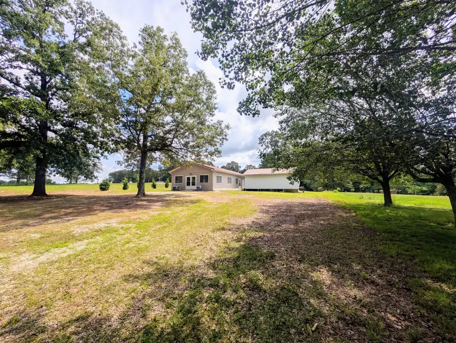 1168 W Green Hill Rd, McMinnville, TN 37110 - #2